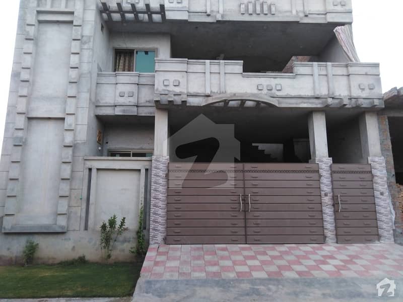 پیلی کین ہومز بہاولپور میں 5 کمروں کا 8 مرلہ مکان 1. 1 کروڑ میں برائے فروخت۔