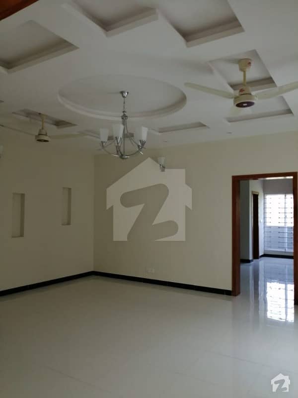 D-12 Islamabad Prime Location House For Sale Size 35x70