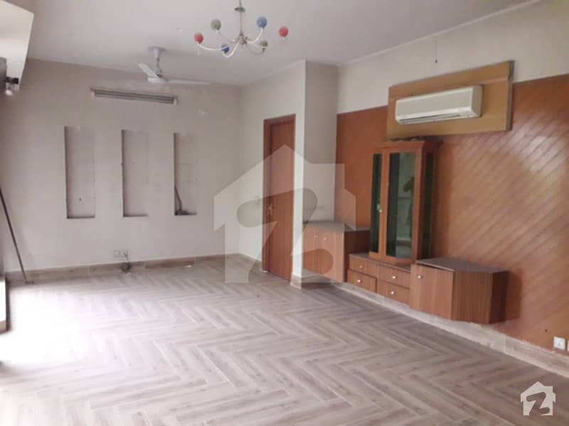 1 Kanal Independent Upper Portion For Silent Office At Main Road Gulberg