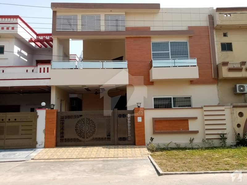 House Is Available For Sale In Gujranwala DC Colony