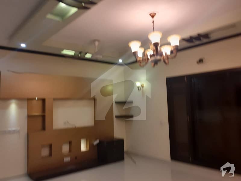 Bungalow For Rent In Bukhari Commercial Area