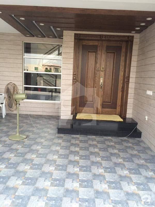 1 Kanal Out Class Design With Basement 2 Servant Quarters In Dha Phase 6 House For Sale