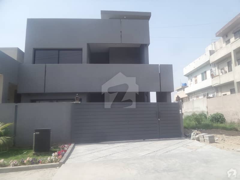 A Beautifully Built House At Good Location A Beautifully Built House At Good Location