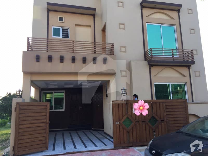 Corner Double Storey House For Sale In Bahria Town Phase 8 - Usman Block