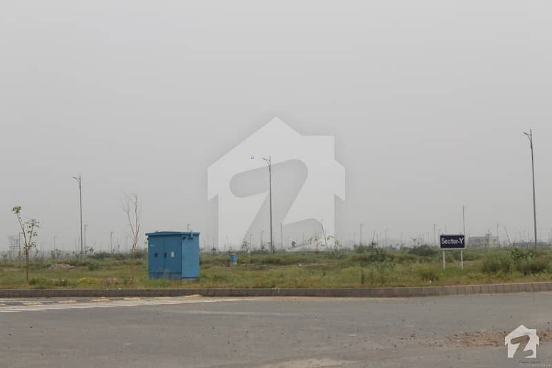 Phase 07 Y Block Corner 70 Feet Road For Sale