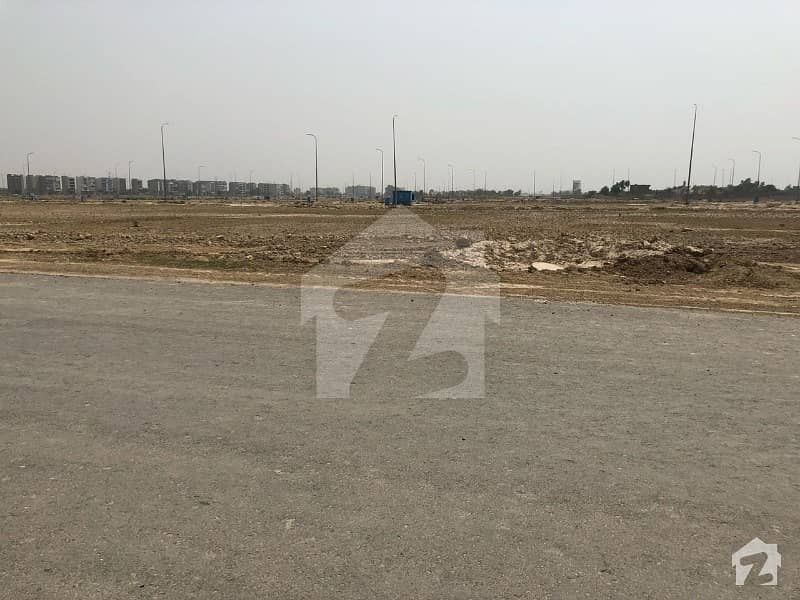 برکی روڈ کینٹ لاہور میں 16 کنال زرعی زمین 19 کروڑ میں برائے فروخت۔