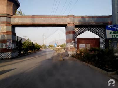 1 Kanal Ideal Location Plot No 334 For Sale