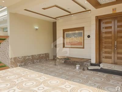10 Marla Brand New House Is Available For Sale 10 Marla Brand New House Is Available For Sale