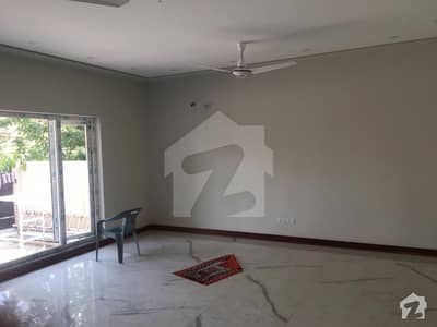 ایف ۔ 8 اسلام آباد میں 7 کمروں کا 1 کنال مکان 16 کروڑ میں برائے فروخت۔ ایف ۔ 8 اسلام آباد میں 7 کمروں کا 1 کنال مکان 16 کروڑ میں برائے فروخت۔