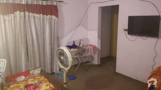 جوڈیشل کالونی فیز 1 جوڈیشل کالونی لاہور میں 4 کمروں کا 10 مرلہ مکان 4. 5 کروڑ میں برائے فروخت۔