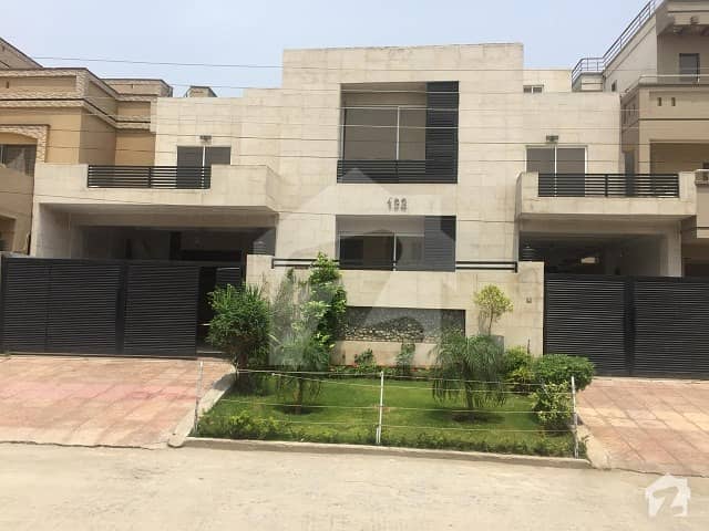 1 Kanal House For Sale At Park Road