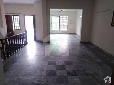 HOT OFFER 1,KANAL BEAUTIFUL UPPER PORTION IN JOHAR TOWN( BLOCK E) NEAR ALLAH HO CHOK FOR OFFICE FAMILY USE 65FEET ROAD