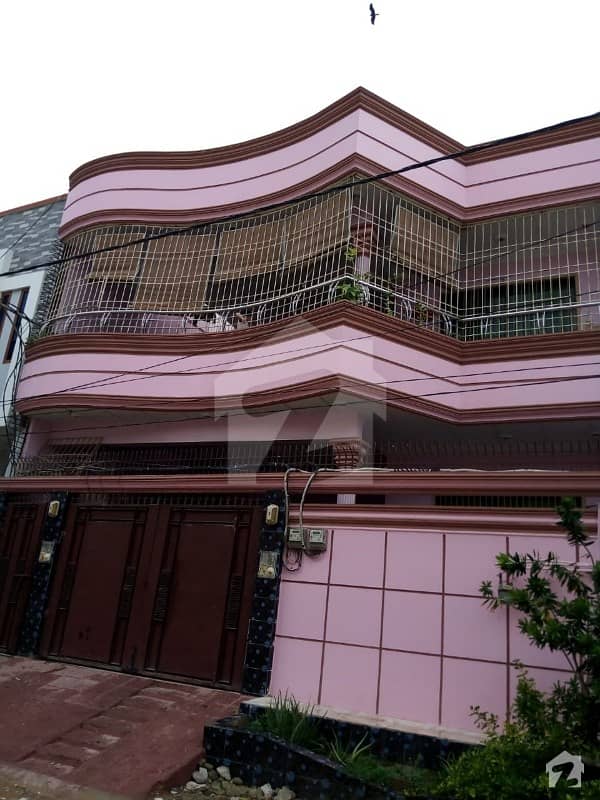 ملیر لِنک ٹُو سُپر ہائی وے کراچی میں 6 کمروں کا 10 مرلہ مکان 3. 2 کروڑ میں برائے فروخت۔