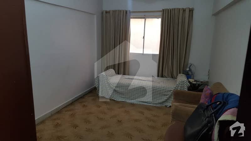 2 Bed D/d Ground floor Flat For Sale In The Heart Of Karachi