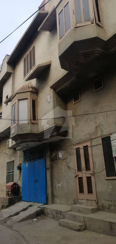 منصورآباد فیصل آباد میں 8 کمروں کا 5 مرلہ مکان 90 لاکھ میں برائے فروخت۔