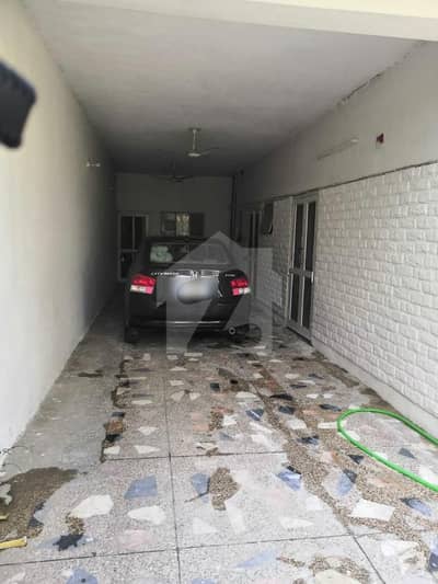 HOUSE for rent in G91 GROUND PORTION HOUSE for rent in G91 GROUND PORTION