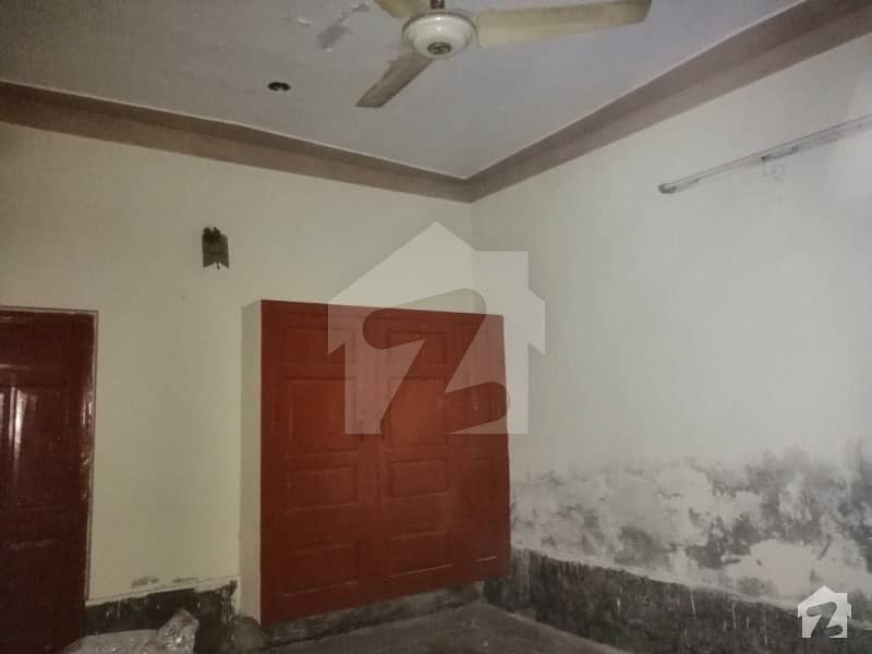 دیپالپور روڈ اوکاڑہ میں 2 کمروں کا 4 مرلہ مکان 27 لاکھ میں برائے فروخت۔