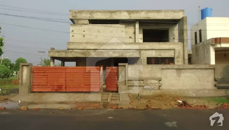 1 Kanal Gray Structure House  For Sale In State Life Phase 1