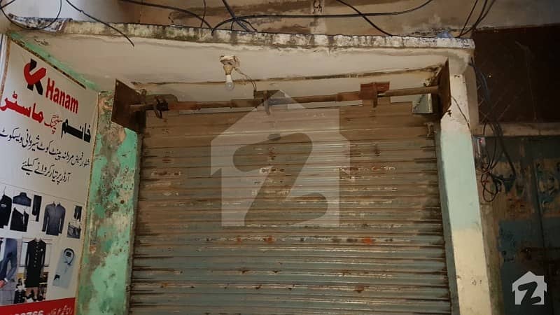 Best Place To Start Your Own Business In Sarafa Bazar Gujrat    Shop With Flat For Sale