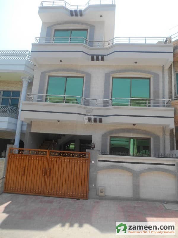 Extraordinary Beautiful House For Urgent Sale In G-11