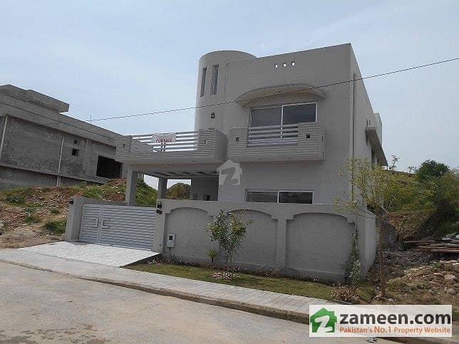 10 Marla Brand New Beautiful House For Sale At Investor Price