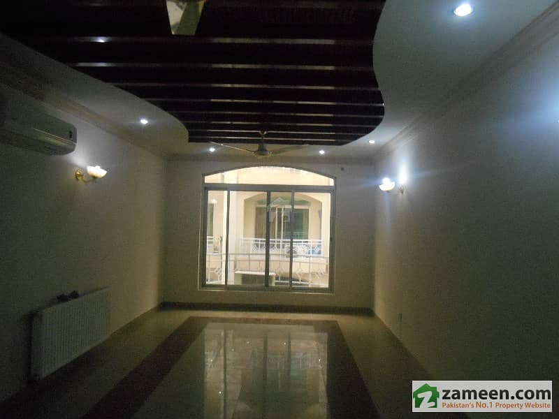 Apartment For Sale In F-11 On Good Location