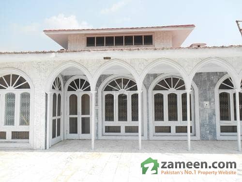 2. 1 Kanal House At Main Double Road For Sale