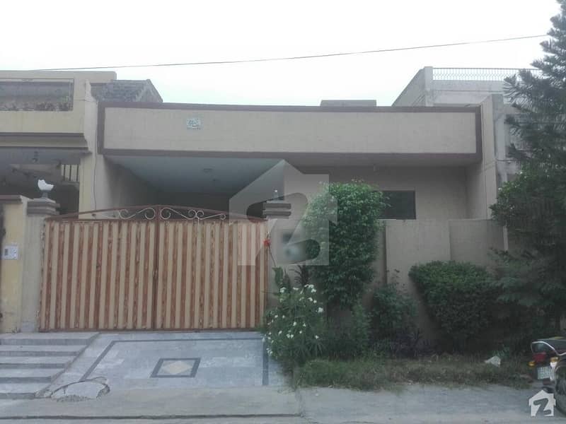 مرغزار آفیسرز کالونی ۔ بلاک ایچ مرغزار آفیسرز کالونی لاہور میں 3 کمروں کا 12 مرلہ مکان 1.35 کروڑ میں برائے فروخت۔