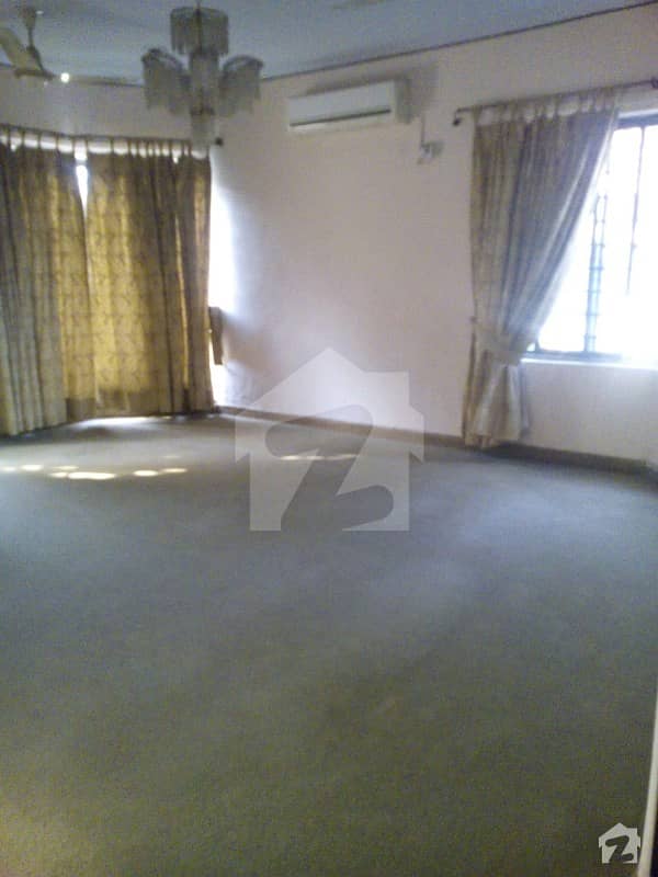Beautiful Double Unit House Is Available For Sale In Model Town Lahore