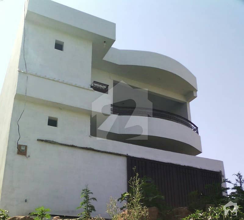 غازی کوٹ مانسہرہ میں 6 کمروں کا 6 مرلہ مکان 1.4 کروڑ میں برائے فروخت۔