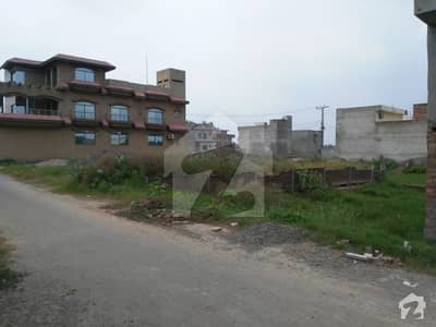 2 Marla Plot For Commercial Use Ideal Location Reasonable Price