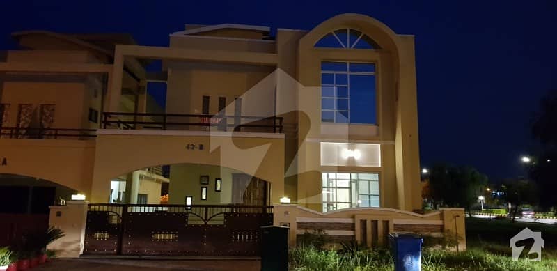 ideal location Ten marla 7bedrooms with basement house available for rent in bahria enclave Islamabad sector A