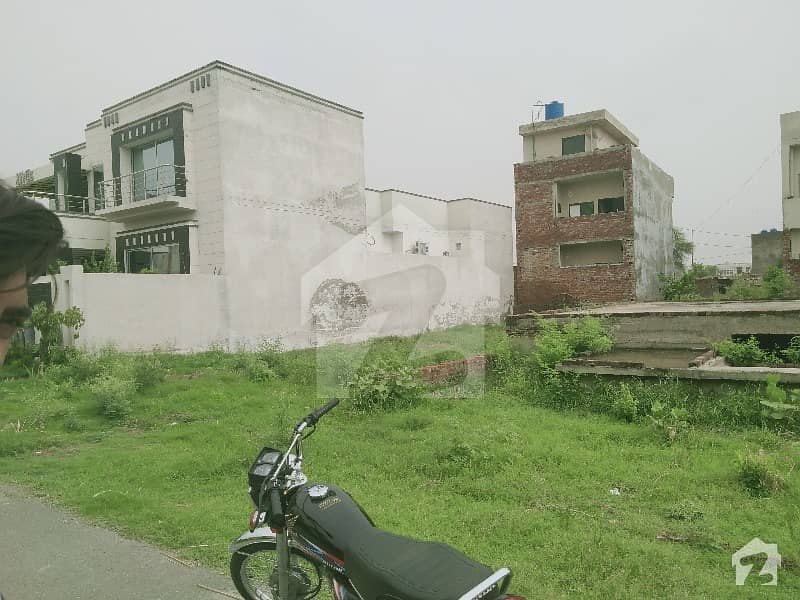 1 Kanal Plot For Sale In Punjab Govt Employee Society Phase 2 College Road