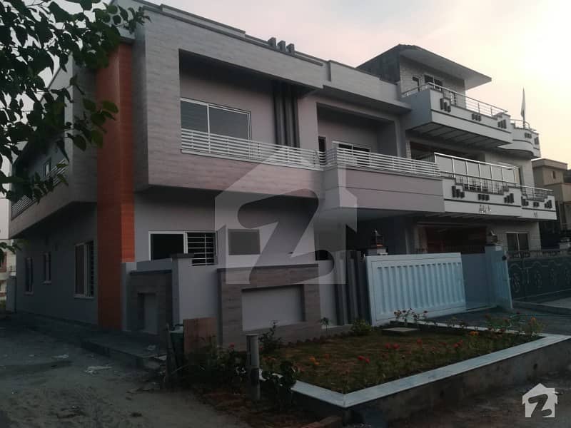 Brand New 35x70 Corner House For Sale With 6 Bedrooms In G13 Islamabad
