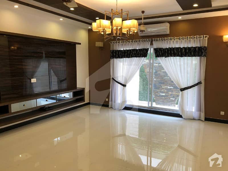 One Kanal Attractive Bungalow For Sale In State Life Housing Society