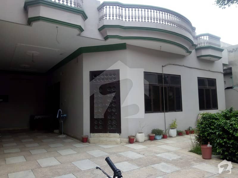 گلشن کالونی گوجرانوالہ میں 5 کمروں کا 16 مرلہ مکان 1.2 کروڑ میں برائے فروخت۔