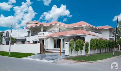 Spanish Style 2 Kanal 8 Bedroom Corner Villa For Sale Old Cavalry Ground Spanish Style 2 Kanal 8 Bedroom Corner Villa For Sale Old Cavalry Ground