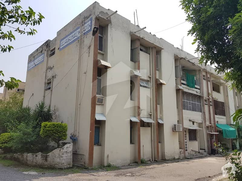 Apartment Very Close Proximity To Afic GHQ And Saddar For Sale