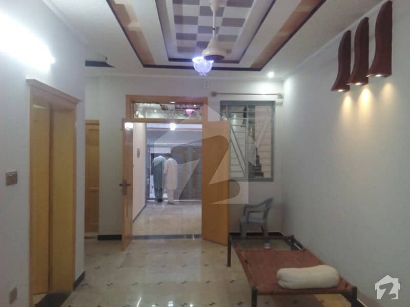 افشاں کالونی راولپنڈی میں 4 کمروں کا 6 مرلہ مکان 1.25 کروڑ میں برائے فروخت۔