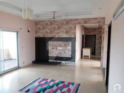 1 Kanal Independent Separate Gate Upper Portion Available For Rent 1 Kanal Independent Separate Gate Upper Portion Available For Rent