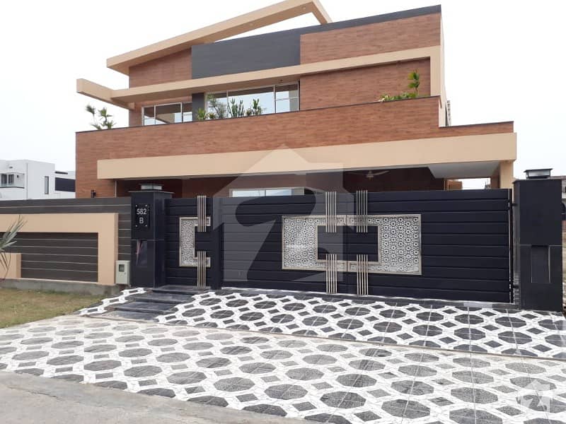 1 Kanal Brand New Mazhar Munir Bungalow Is Available For Sale