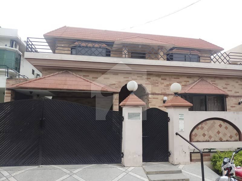 1 Kanal Upper Portion Available For Rent In Dha Lahore 1 Kanal Upper Portion Available For Rent In Dha Lahore