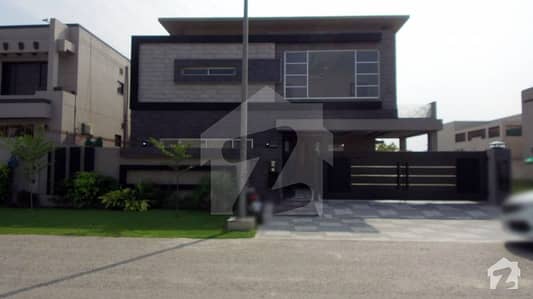 1 Kanal Bungalow Is Available For Sale At Top Location 1 Kanal Bungalow Is Available For Sale At Top Location