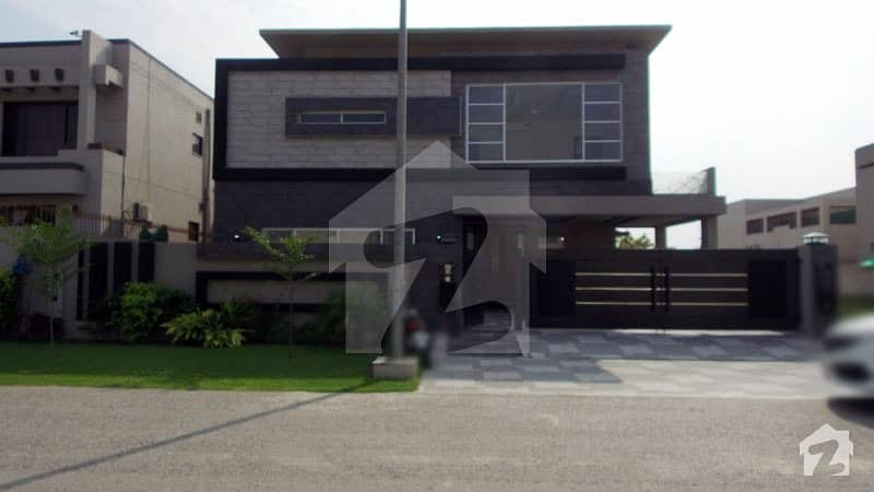 1 Kanal Bungalow Is Available For Sale At Top Location