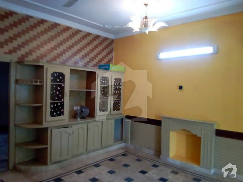 پی ڈبلیو ڈی ہاؤسنگ سکیم اسلام آباد میں 2 کمروں کا 10 مرلہ مکان 29 ہزار میں کرایہ پر دستیاب ہے۔