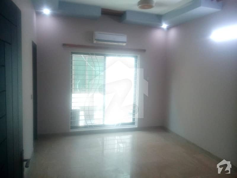 10 Marla Outclass Double Storey House For Rent In Wapda Town Block F2