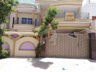 گوہرٹاؤن بہاولپور میں 5 کمروں کا 10 مرلہ مکان 80 ہزار میں کرایہ پر دستیاب ہے۔