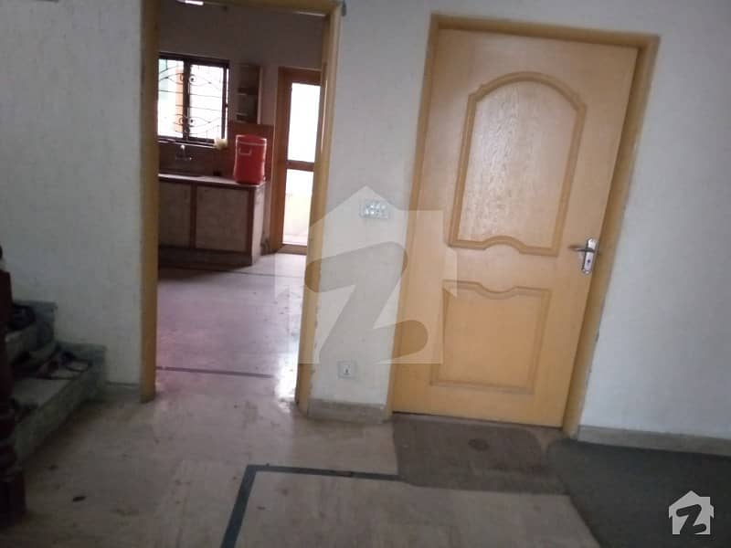 جوہر ٹاؤن فیز 1 جوہر ٹاؤن لاہور میں 5 کمروں کا 5 مرلہ مکان 1.14 کروڑ میں برائے فروخت۔