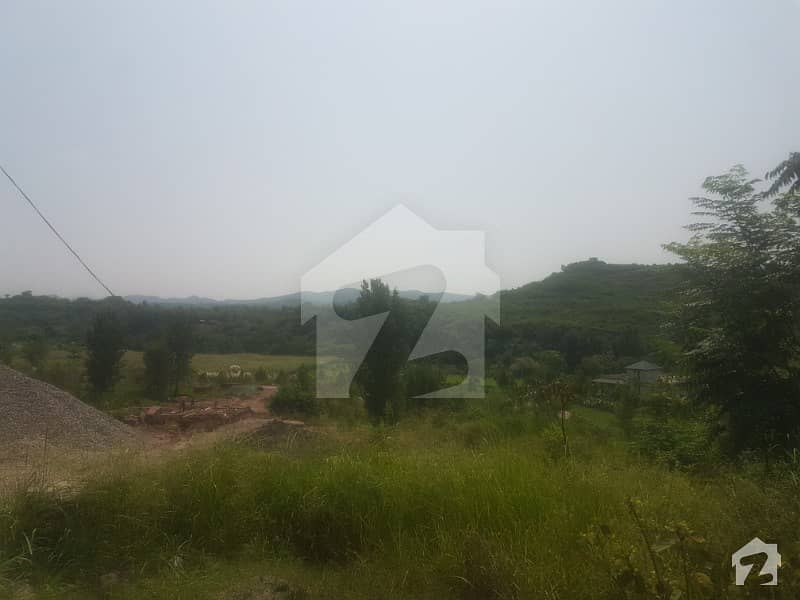 A Corner Farm House Plot 5 Kanals Heighted Location is Available for Sale