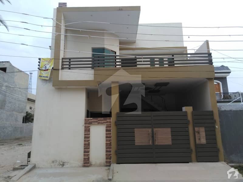 ساجد عوام کالونی بہاولپور میں 4 کمروں کا 5 مرلہ مکان 80 لاکھ میں برائے فروخت۔